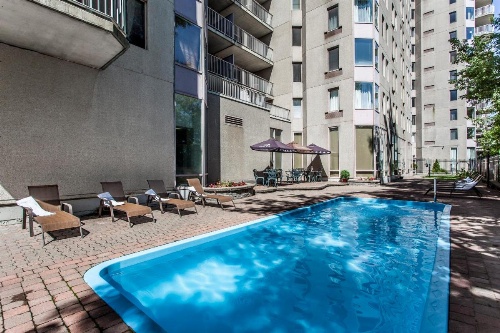 Le Nouvel Hotel image 3